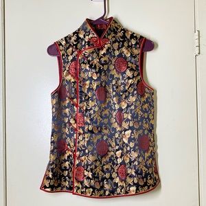 Silk red black and gold Chinese style vest ❣️🌟🖤